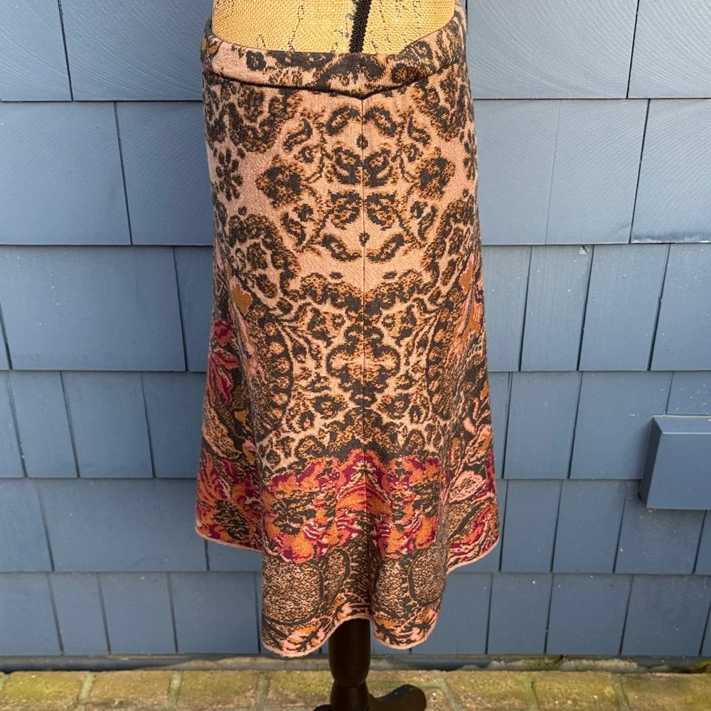 Floral Jacquard Knit A-Line Skirt in Peach and Pink alpaca knit - Picture 6 of 9